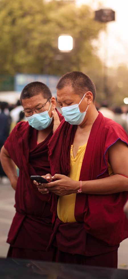 悟空 App 搜索页截图：搜索框内输入了两个字，下方列出多条命中的历史记录并高亮关键词